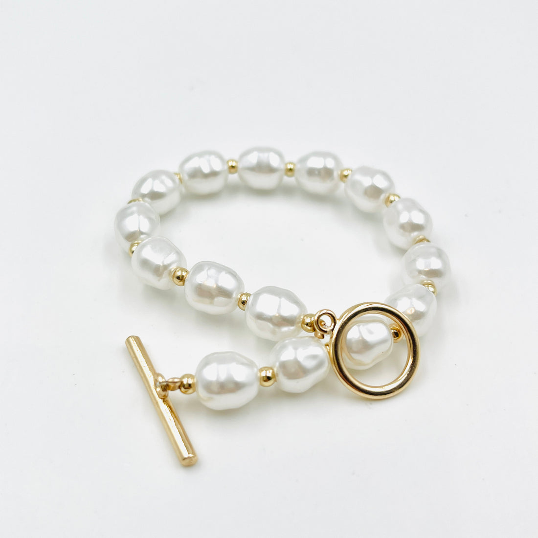 Chunky pearl bracelet