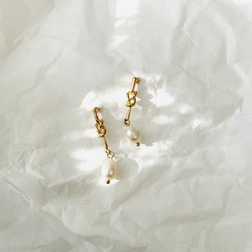 Fresh Water Pearl & Knot Earrings