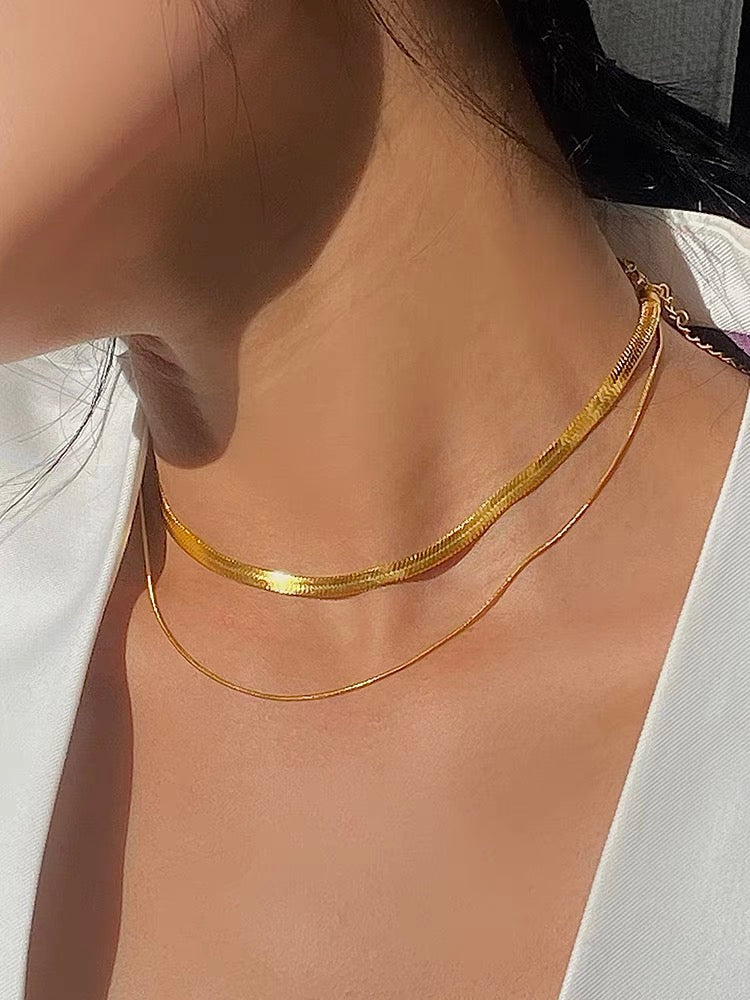 Double layered necklace - gold/silver